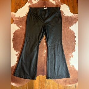 Vanilla Star designed in New York faux leather pull on flare pant 
size 3XL